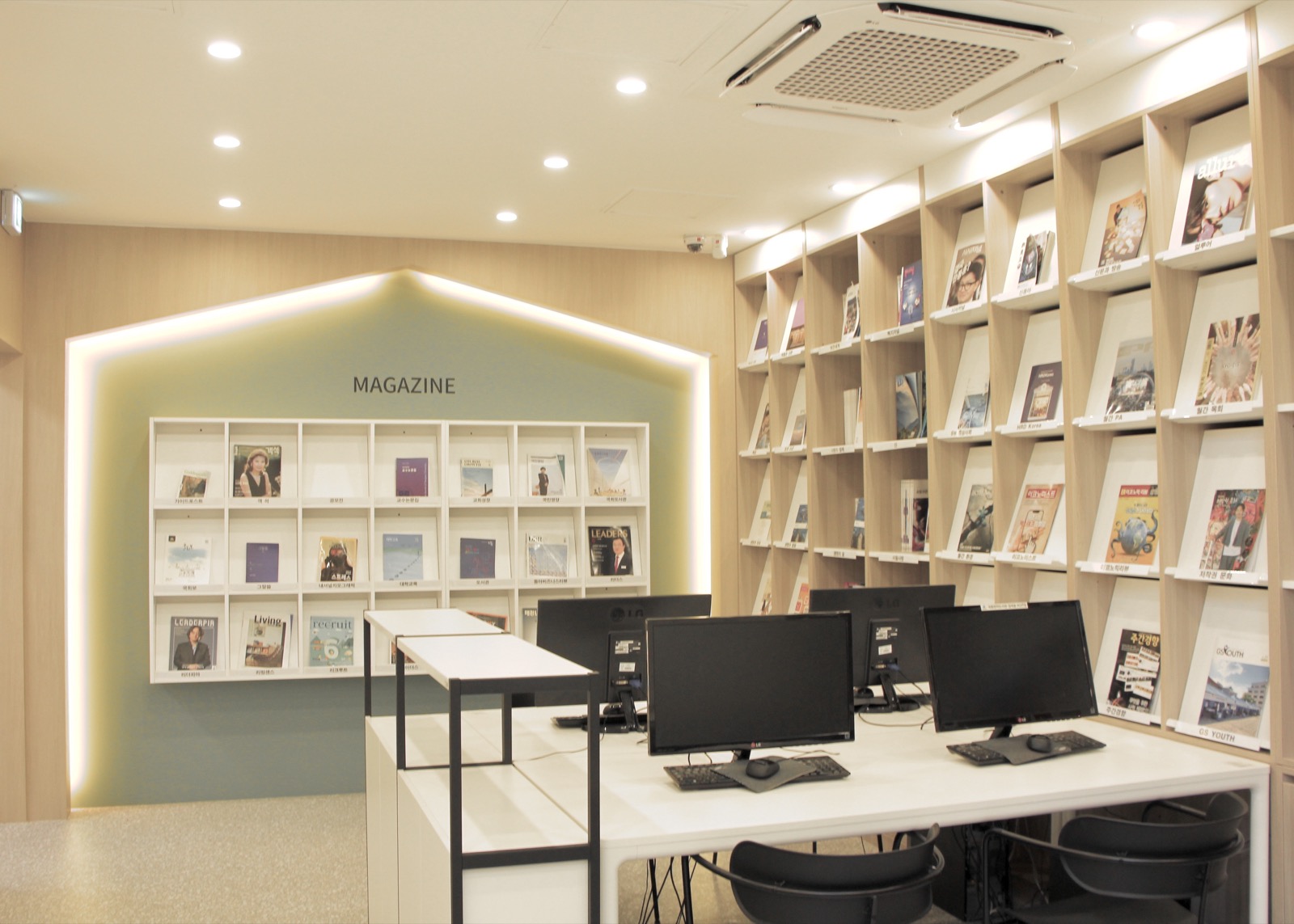 Chesshir Hall 2F information commons