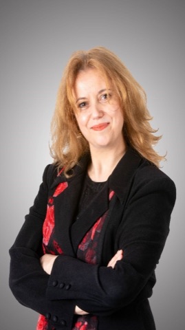 Mariana Axon