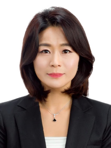 Son, Jung A